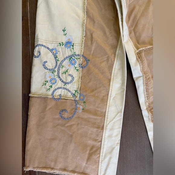 RARE!! Free People We The Free Y2K Yellow Patchwork Embroidered Crop Pant - Picture 7 of 16